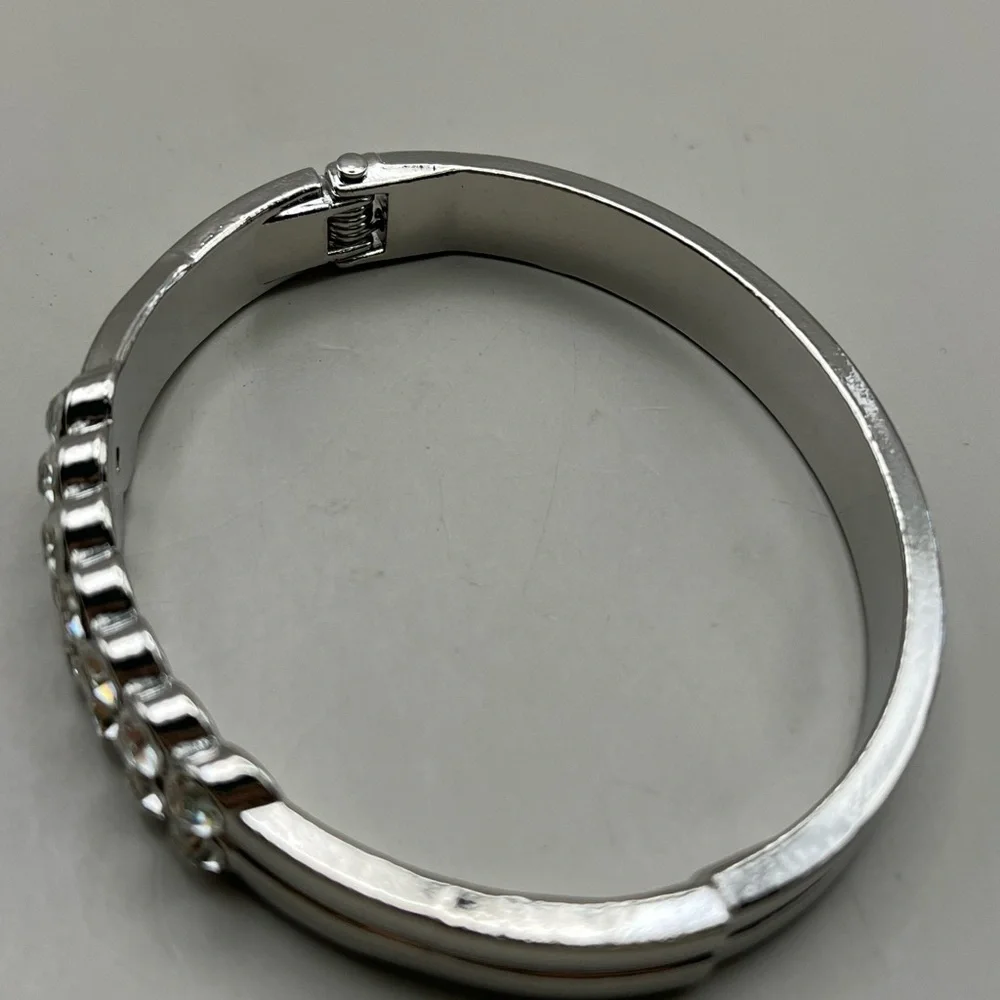 Elegant Silver Hinged Crystal Bracelet